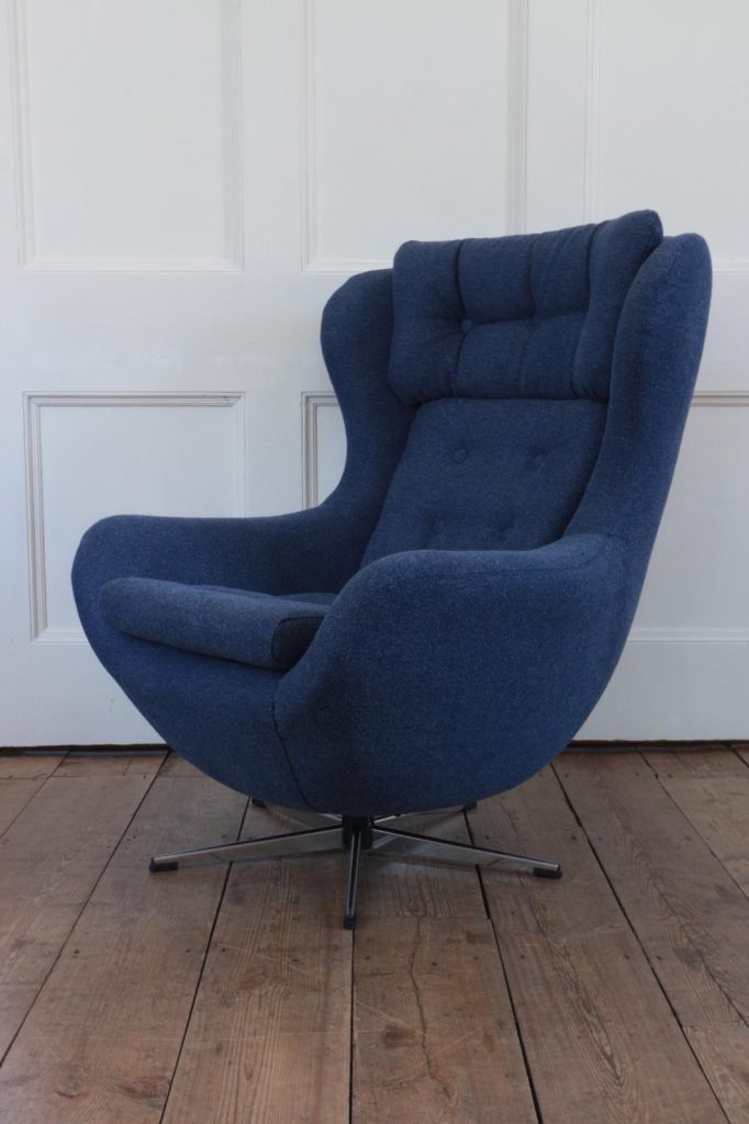 Mid Century Vono Egg chair reupholstered by Heyday Upholstery in a wool and flax fabric